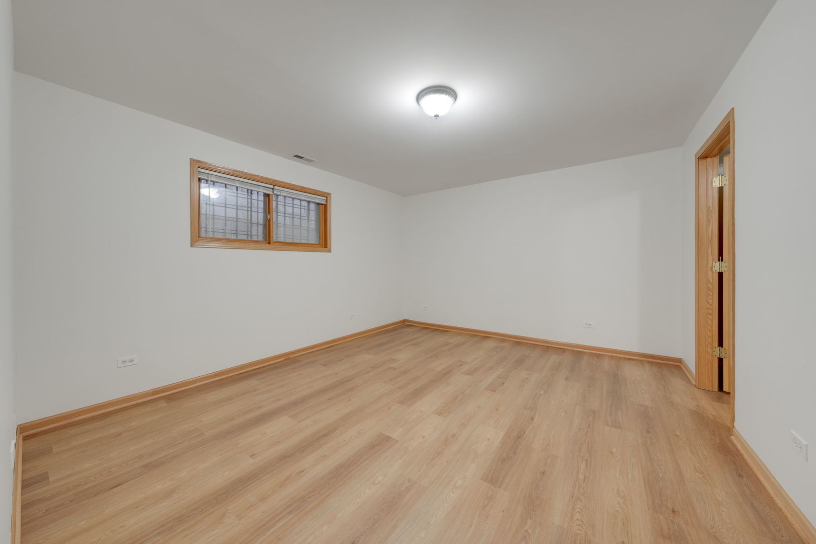 4177 S Emerald Avenue Property Photo 25