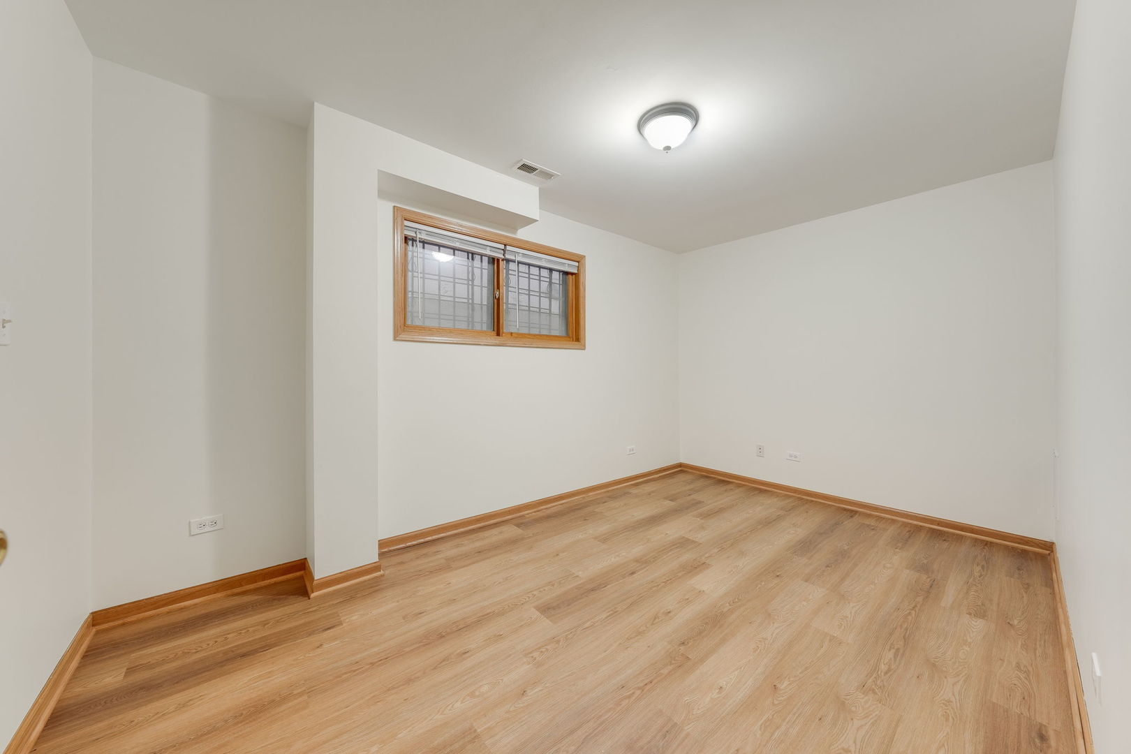 4177 S Emerald Avenue Property Photo 30