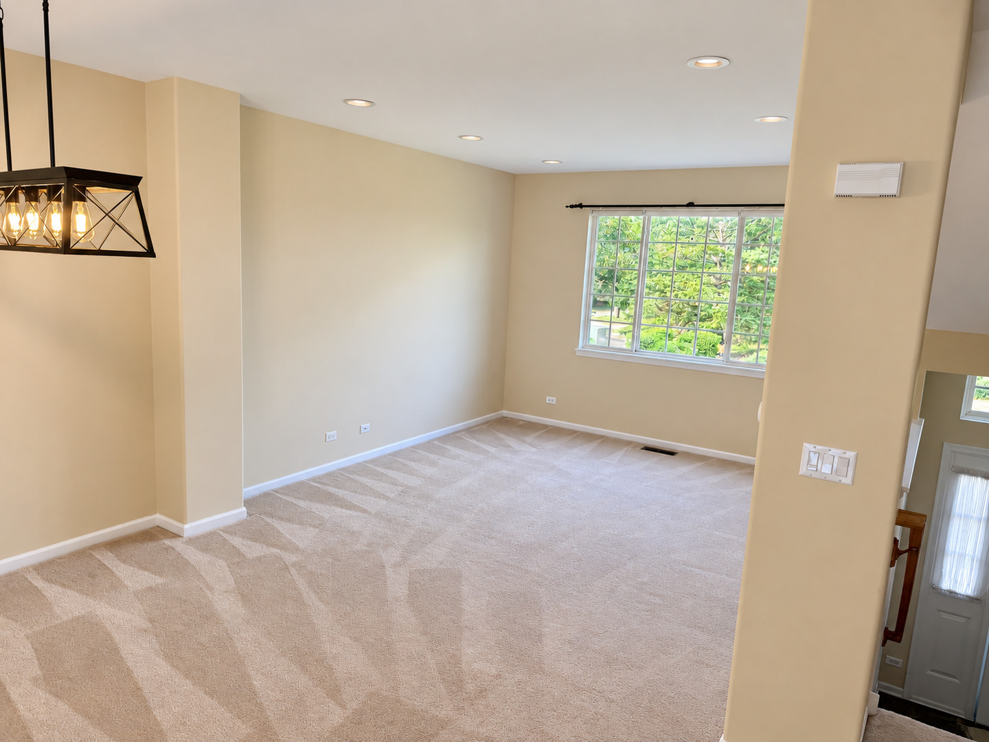 1802 Whirlaway Court Property Photo 4