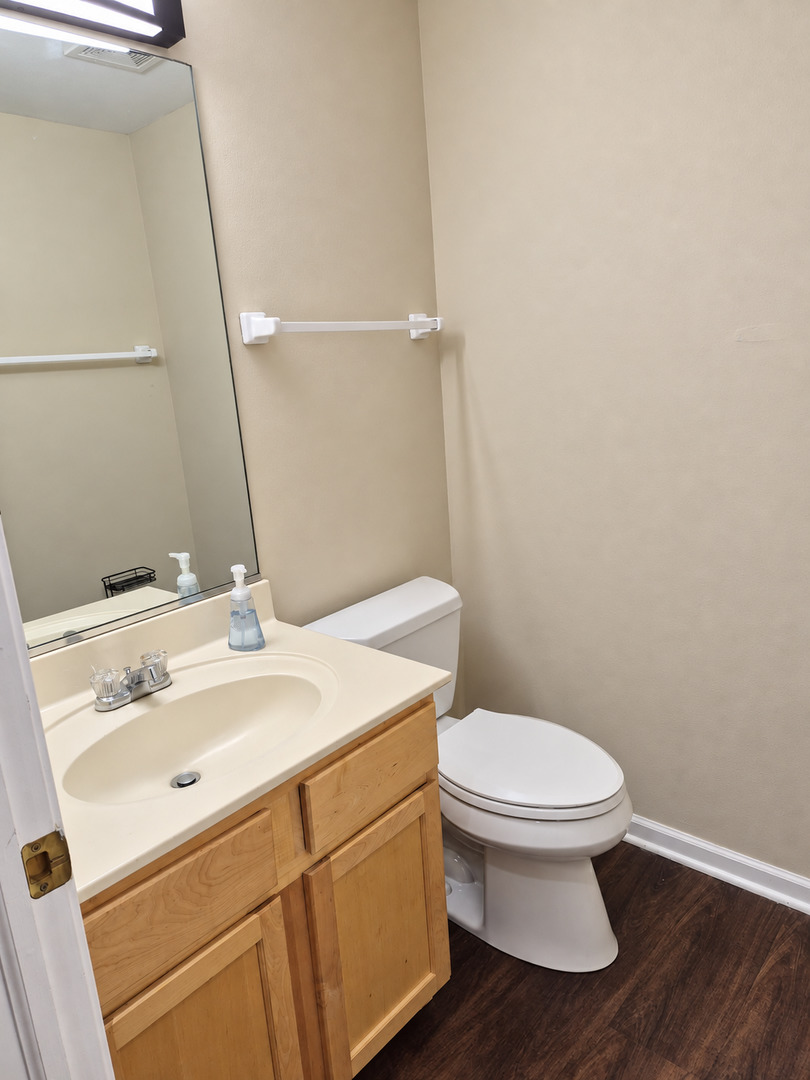 1802 Whirlaway Court Property Photo 5