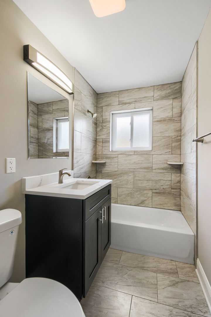 615 W 16th Place Property Photo 13