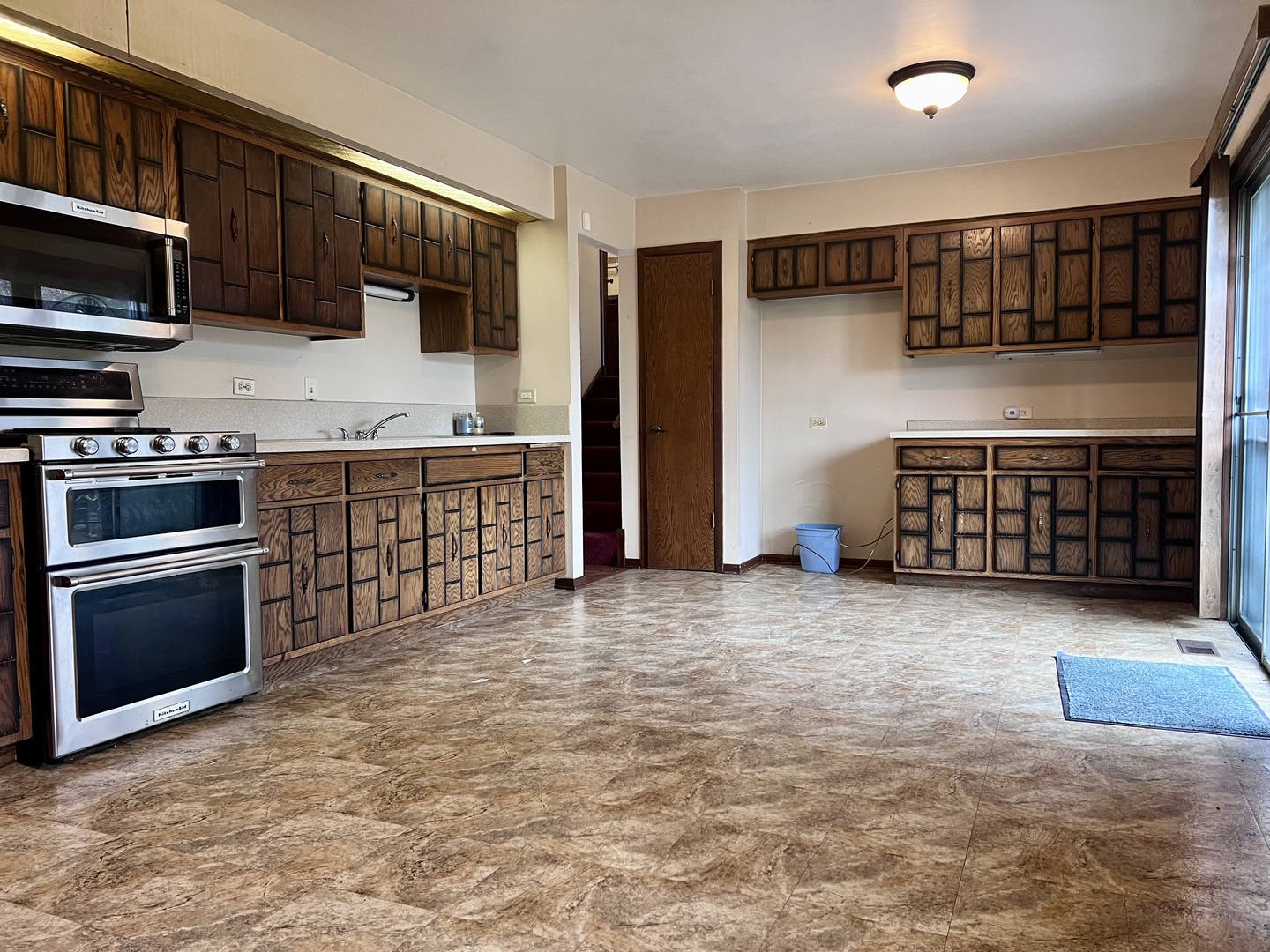 15035 Naughton Drive Property Photo 4