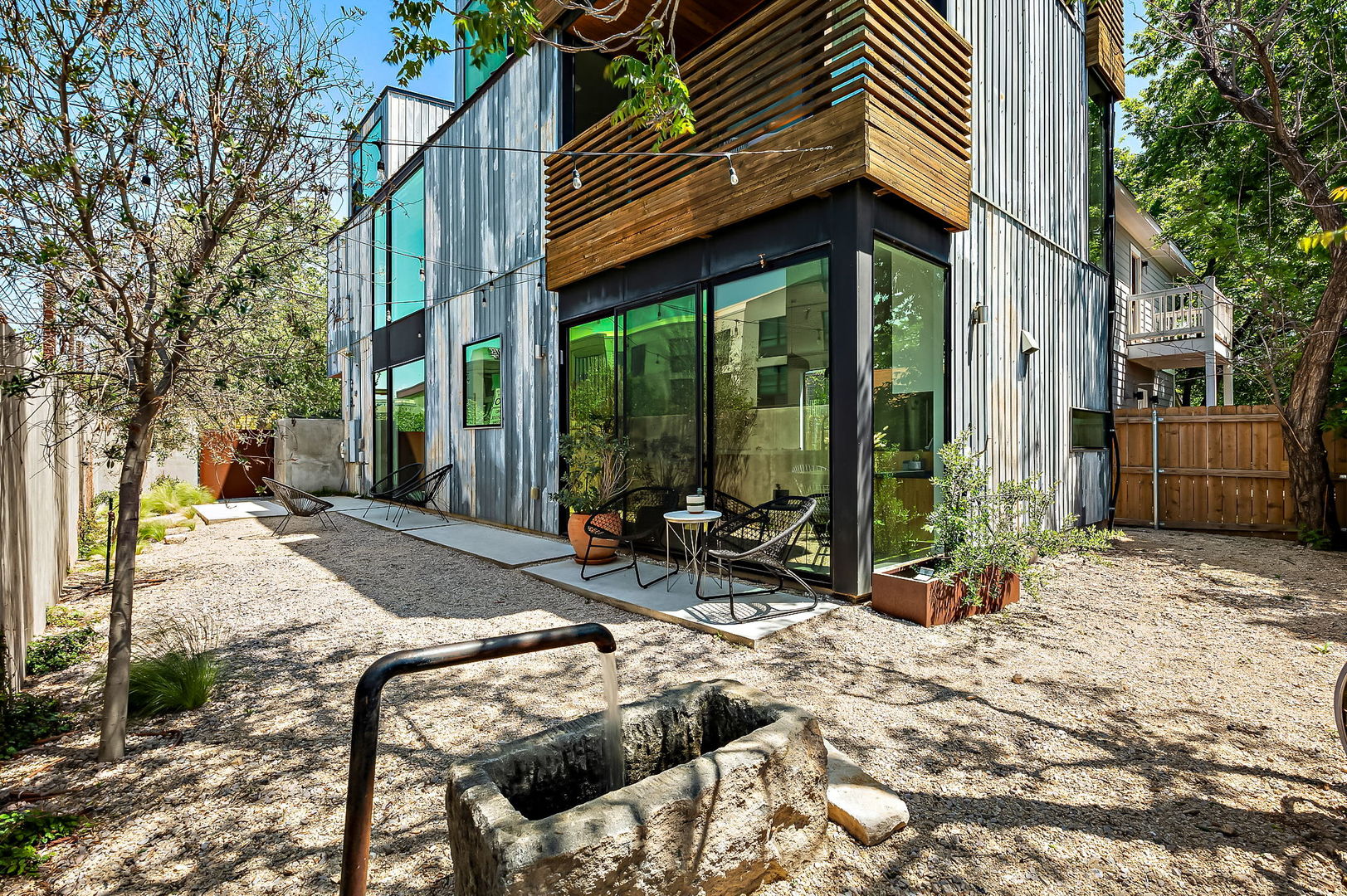 2201 Santa Rosa Street Property Photo 14
