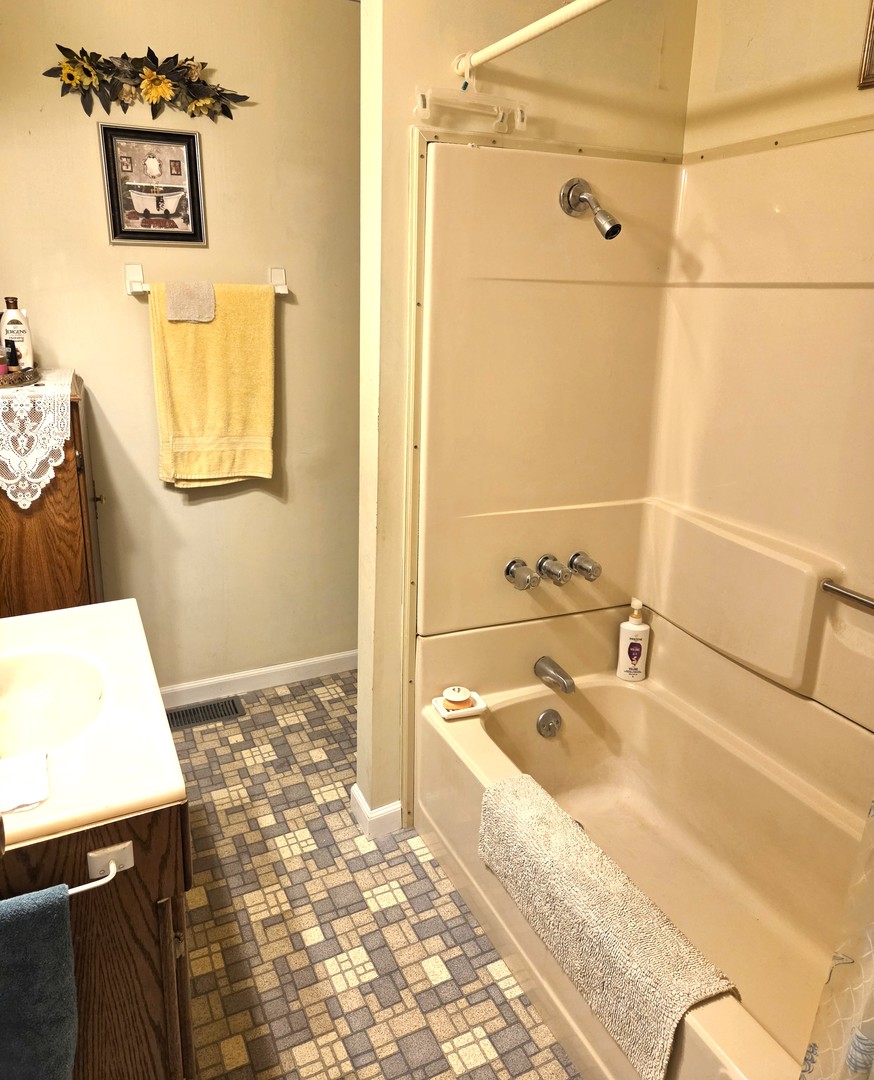355 Lee Evans Drive Property Photo 17