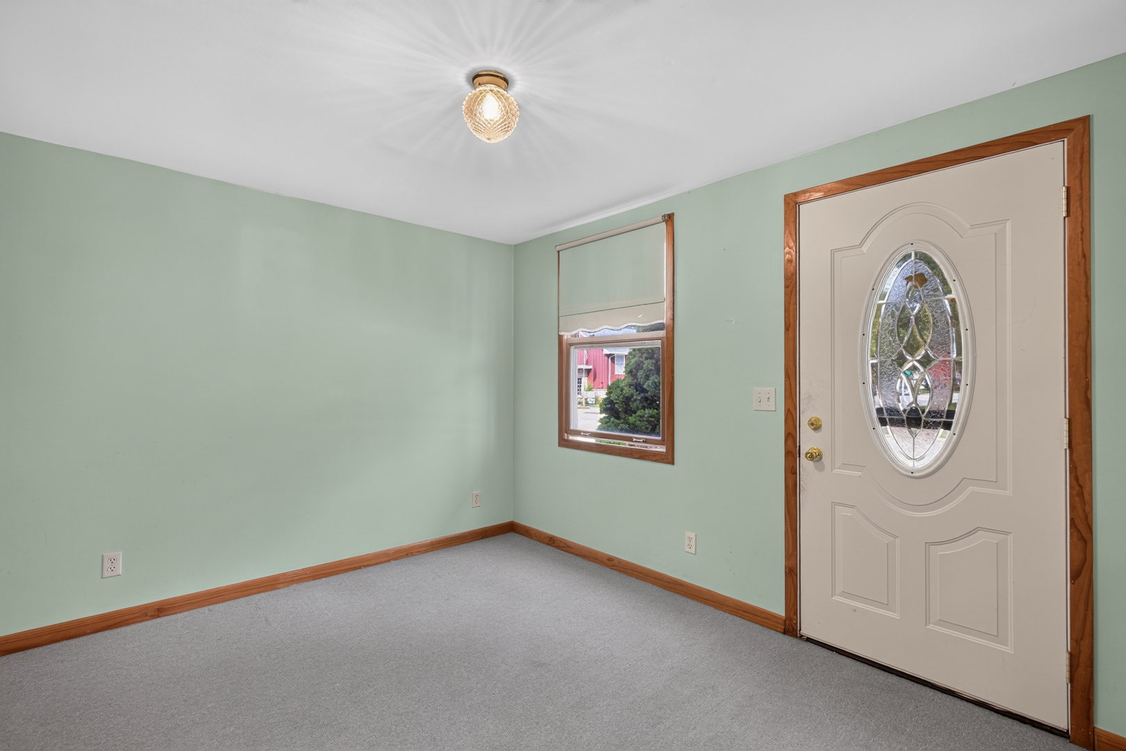 105 S Main Street Property Photo 7