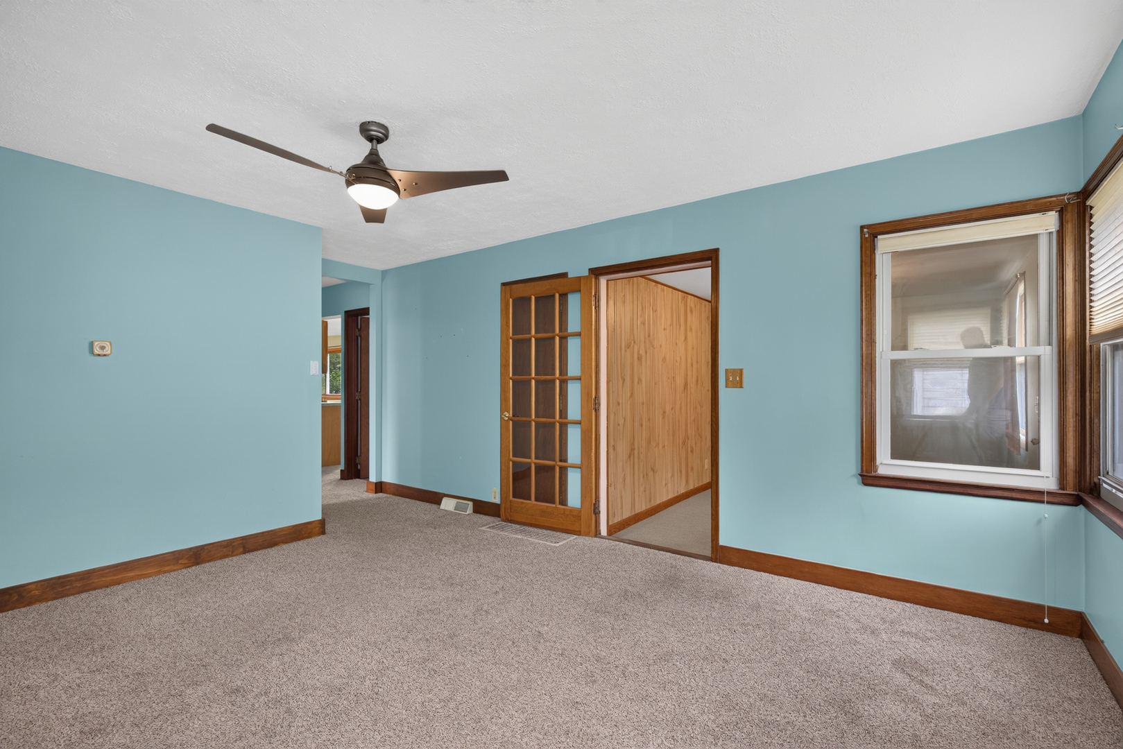 105 S Main Street Property Photo 9