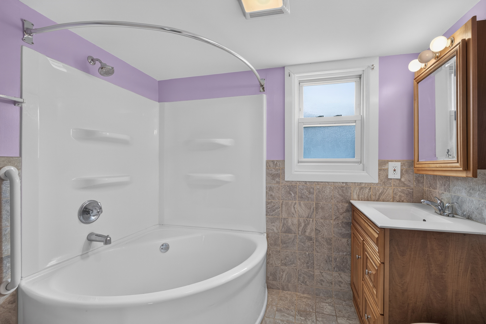 105 S Main Street Property Photo 15