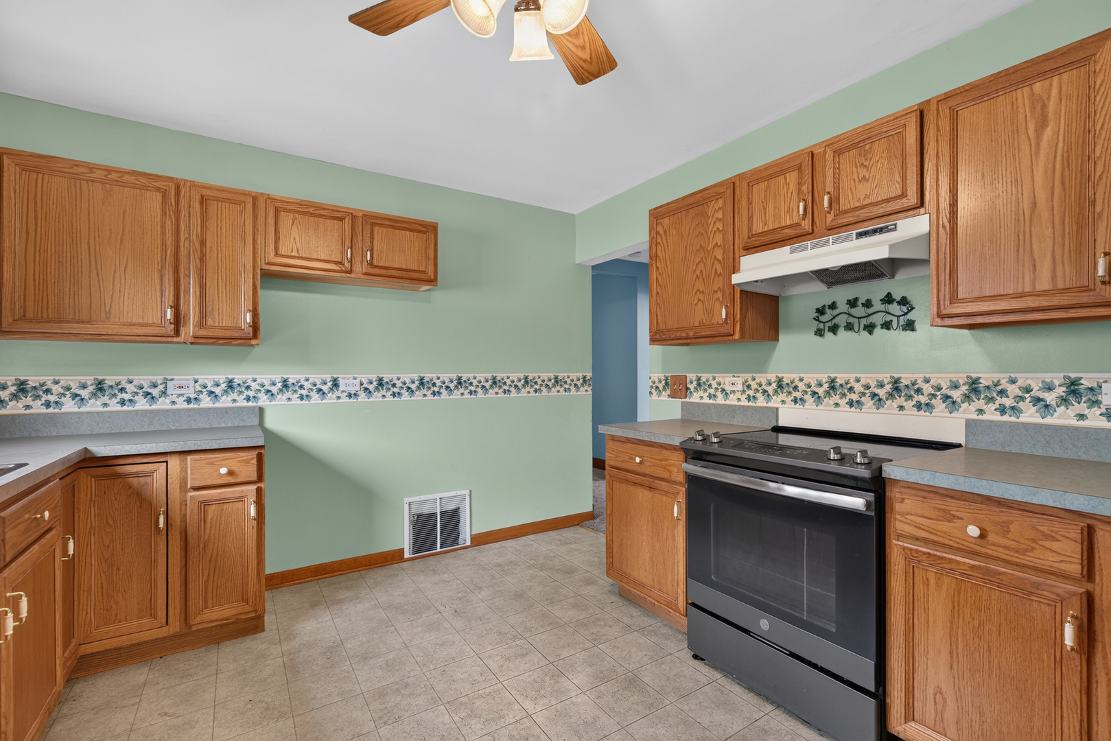105 S Main Street Property Photo 19