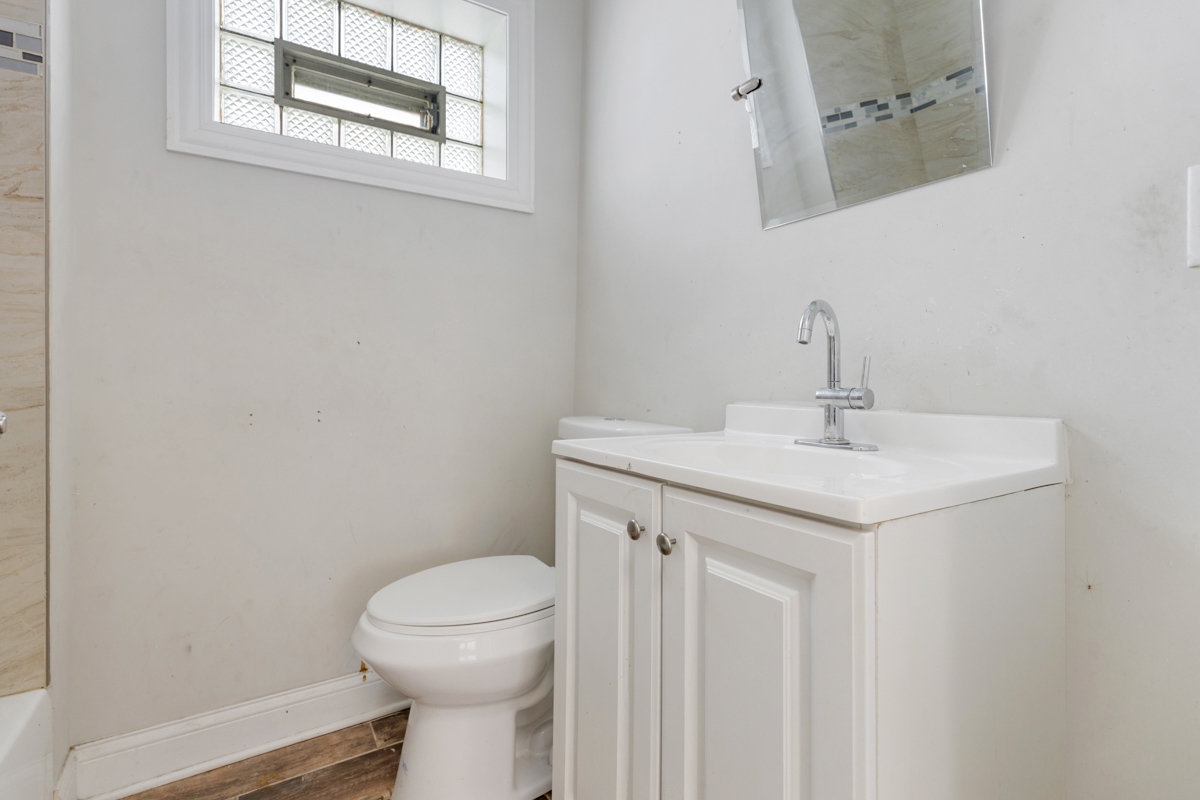 9132 S Blackstone Avenue Property Photo 10
