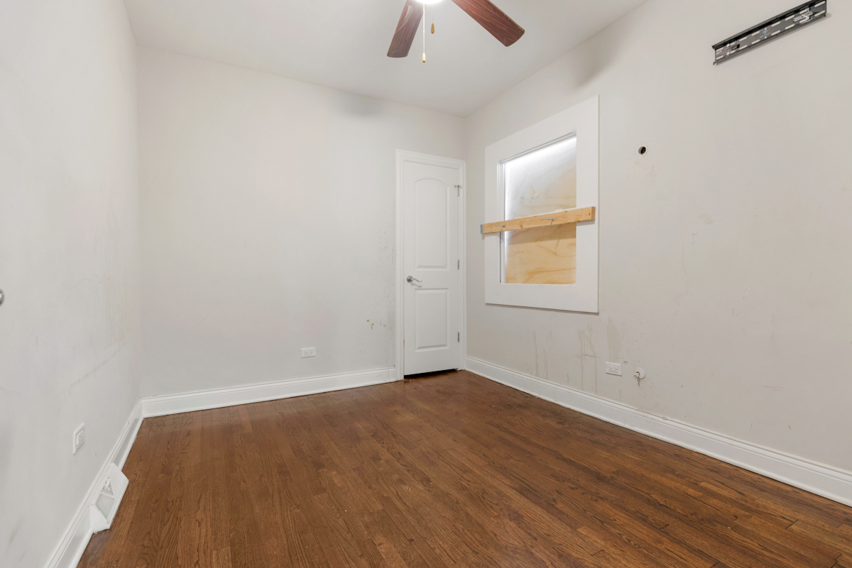 9132 S Blackstone Avenue Property Photo 11