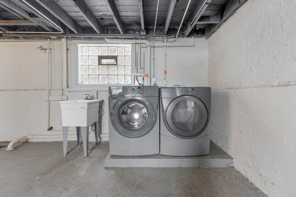 9132 S Blackstone Avenue Property Photo 13