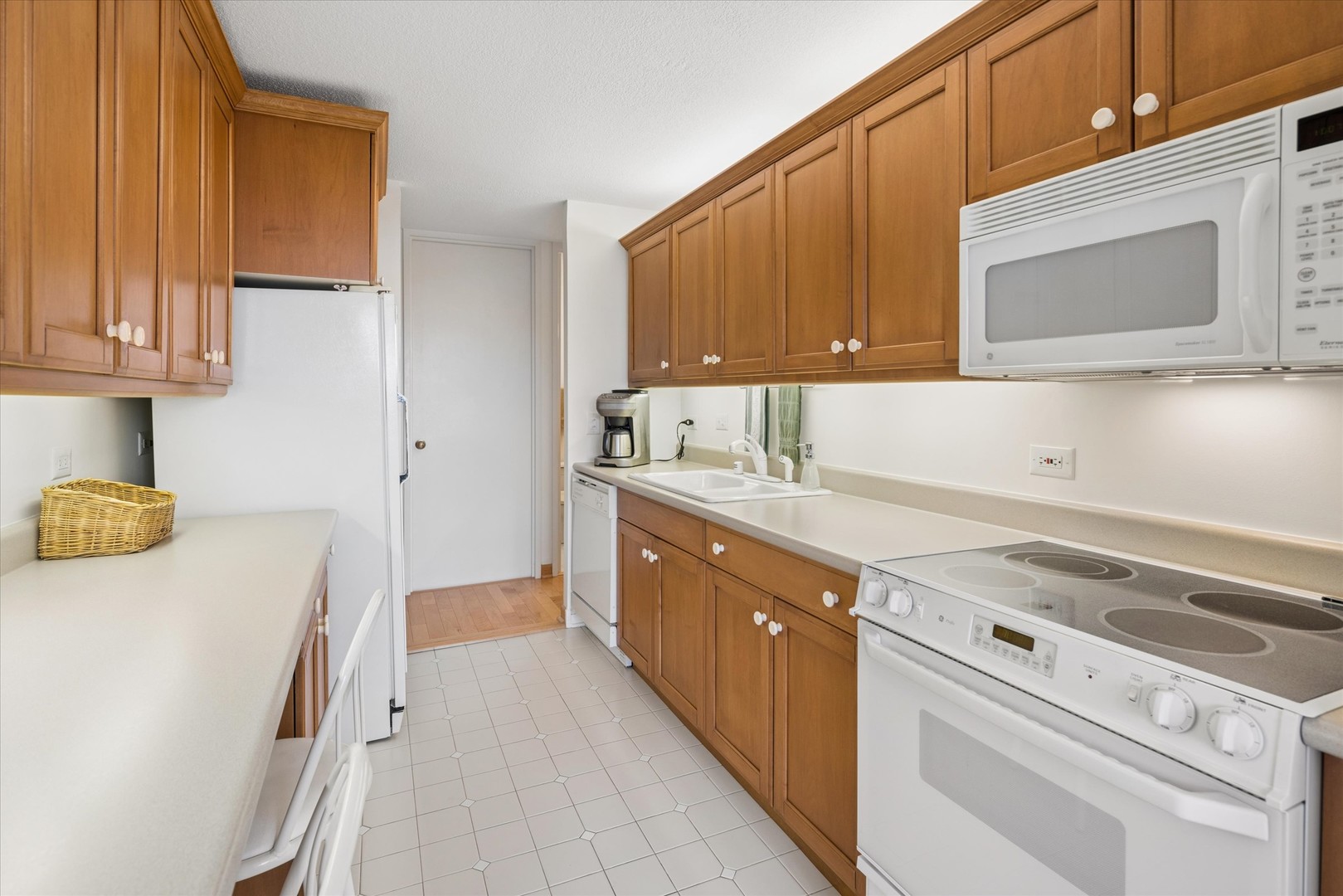 360 E Randolph Street 403 Property Photo 14