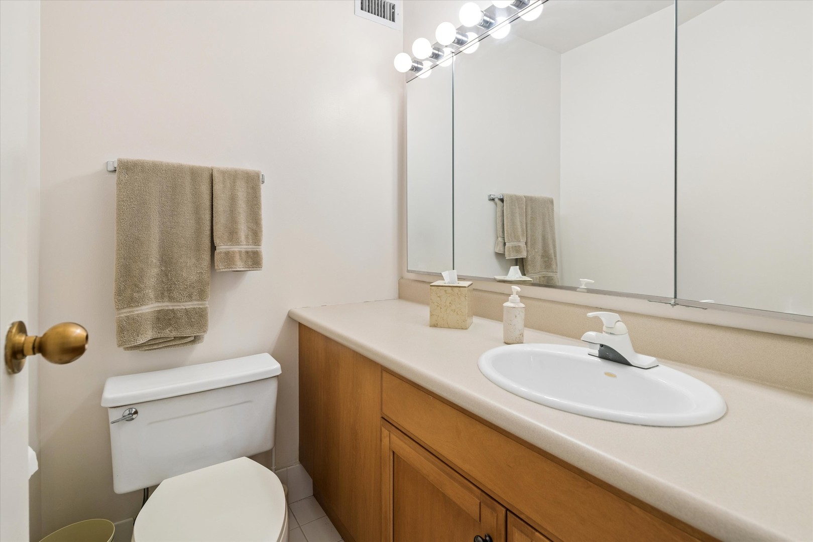 360 E Randolph Street 403 Property Photo 17