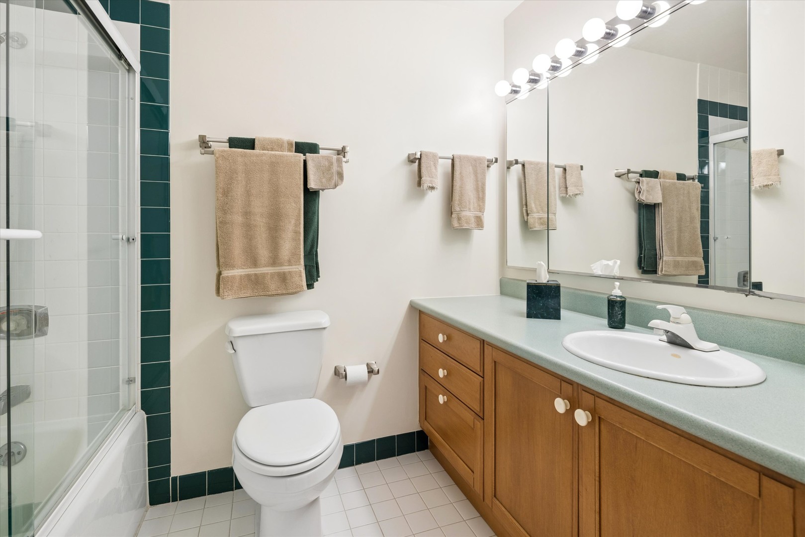360 E Randolph Street 403 Property Photo 18