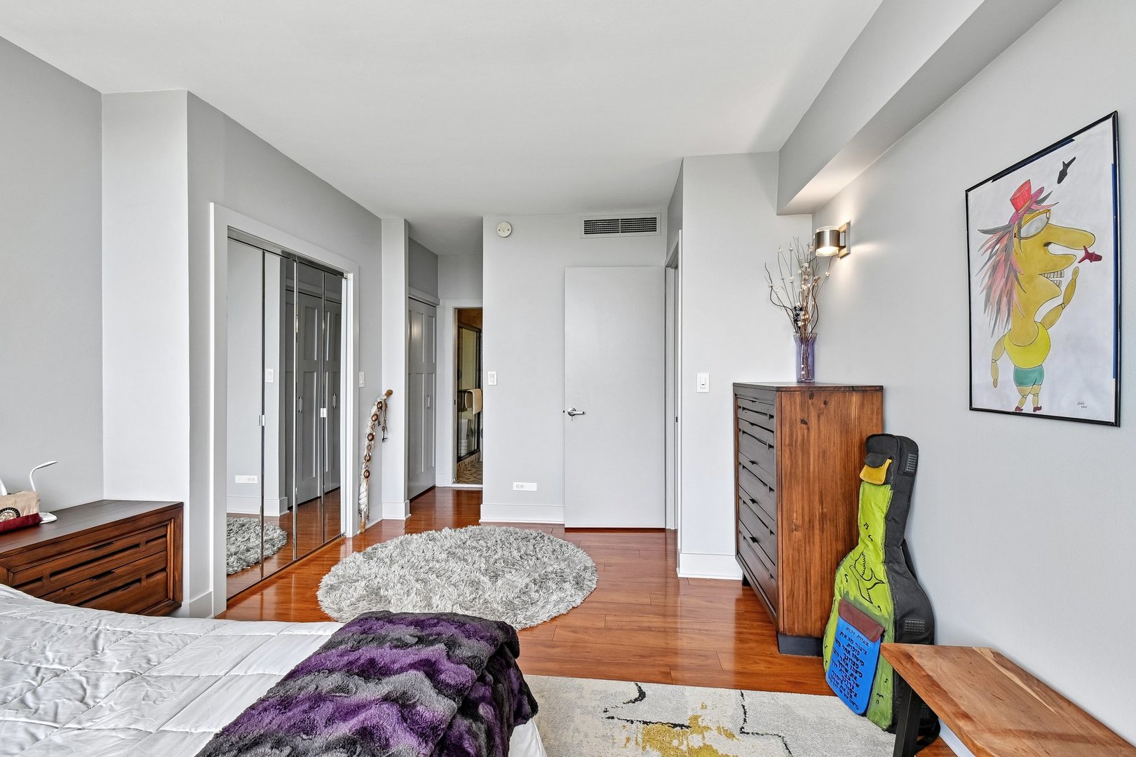 3200 N Lake Shore Drive 410 Property Photo 15