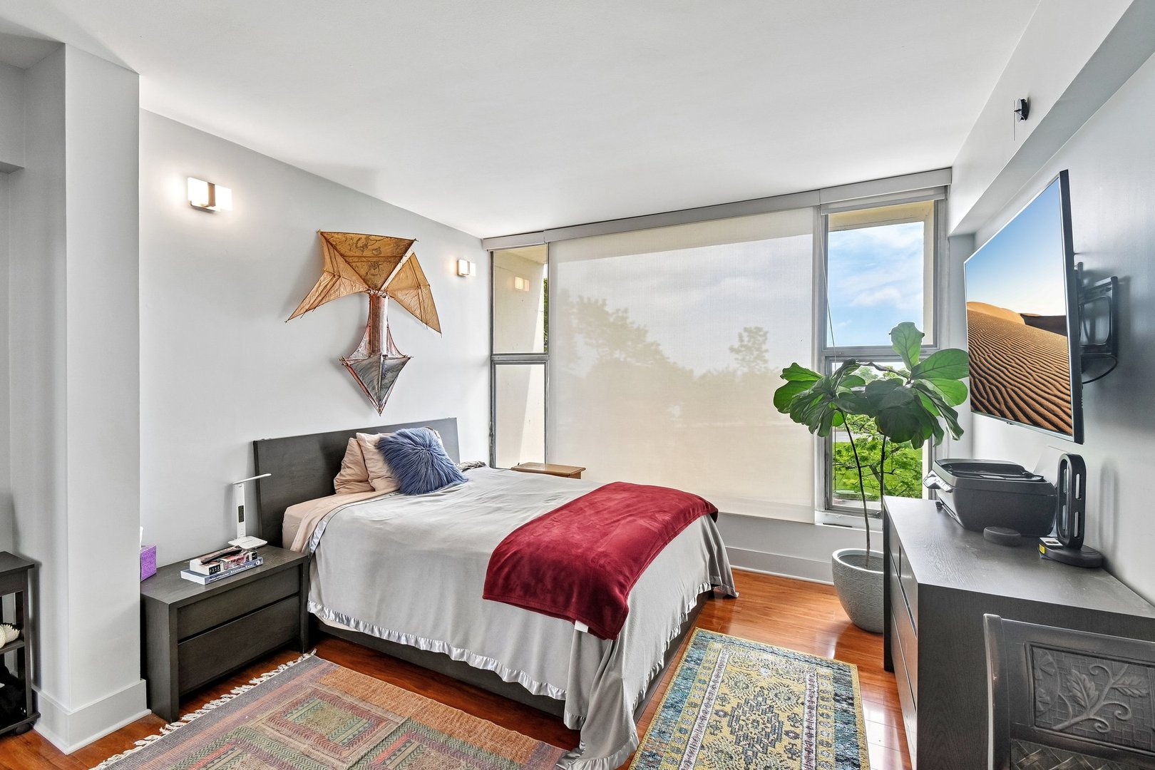 3200 N Lake Shore Drive 410 Property Photo 21