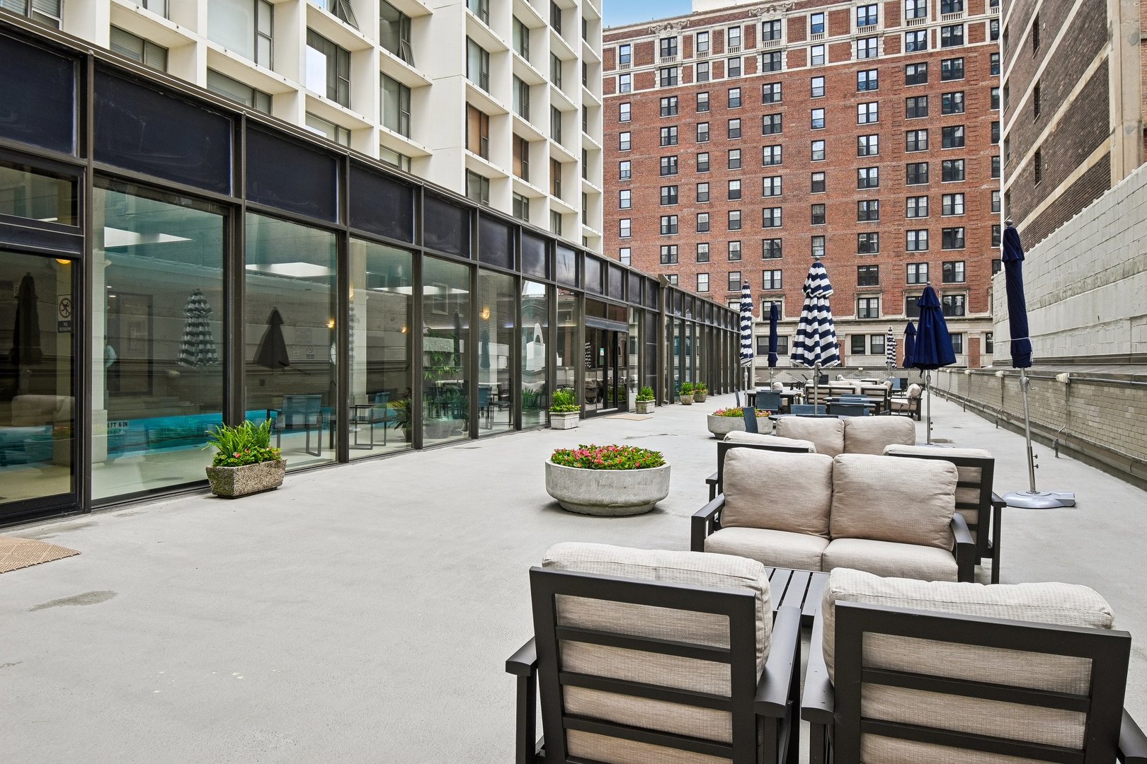 3200 N Lake Shore Drive 410 Property Photo 32