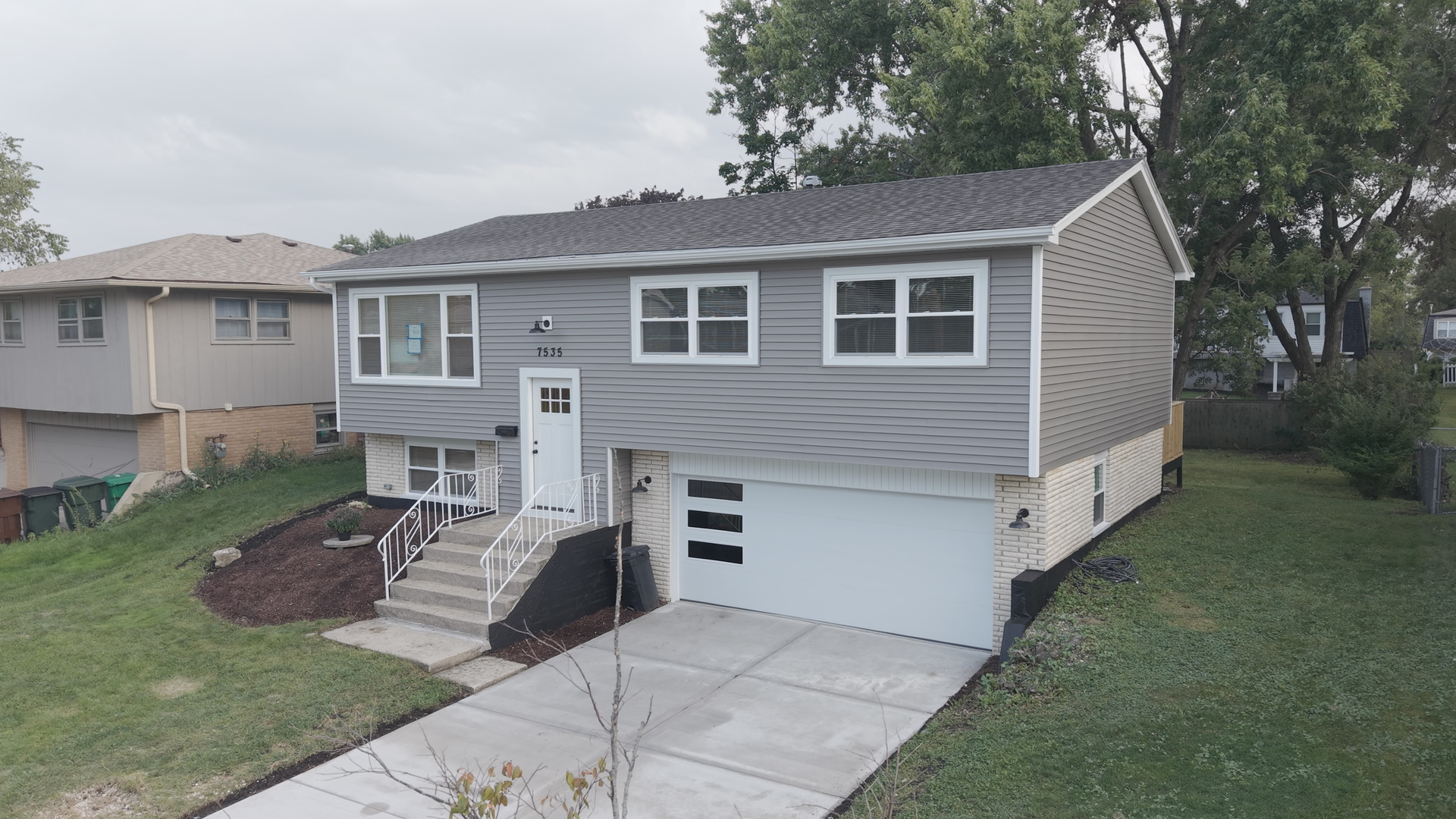 7535 162nd Street Property Photo 1