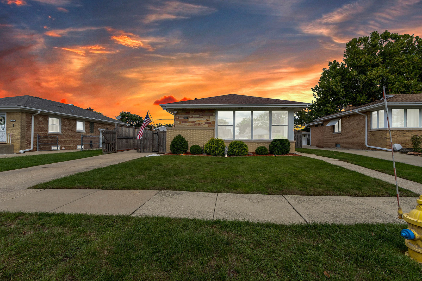 7316 W Greenleaf Street Property Photo 1