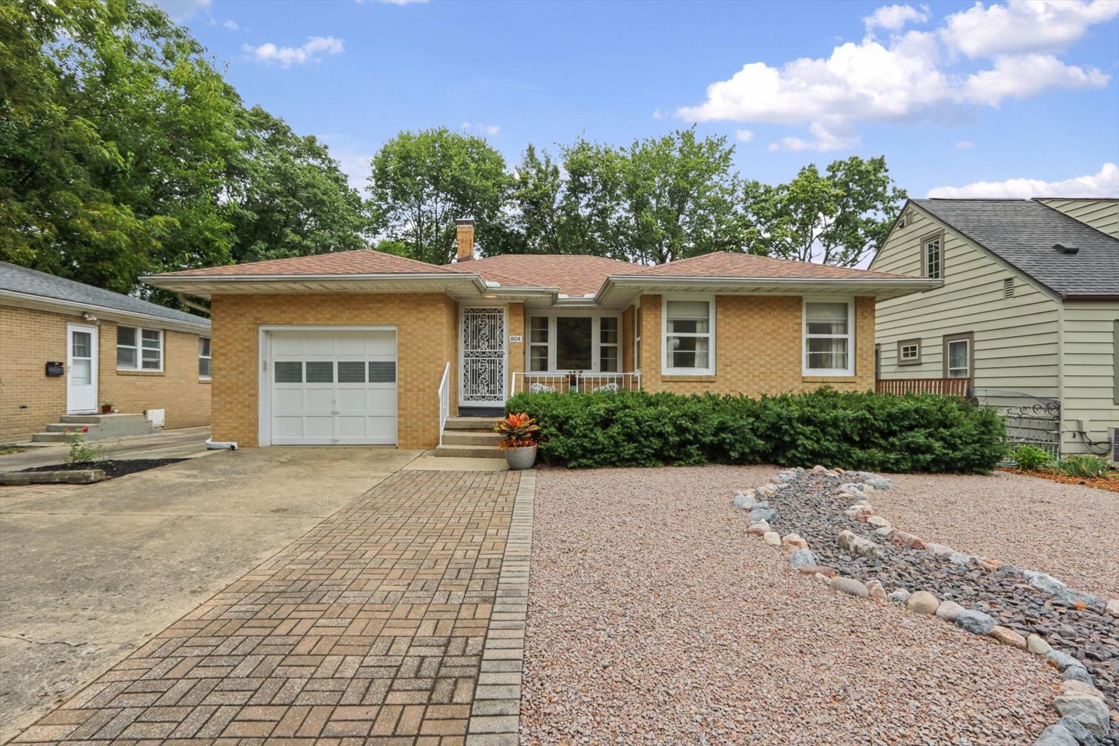 804 W White Street Property Photo 1