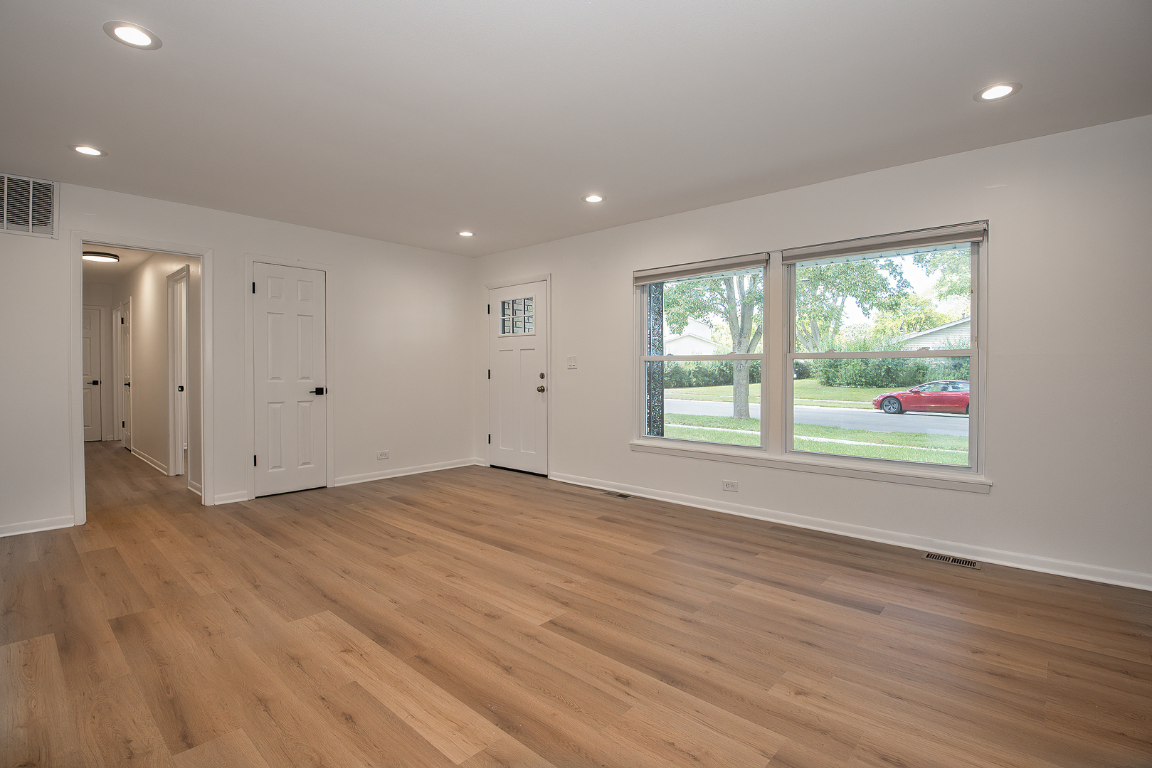 1021 Lonsdale Road Property Photo 4