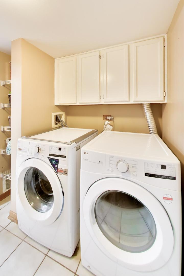 408 Locksley Drive Property Photo 16