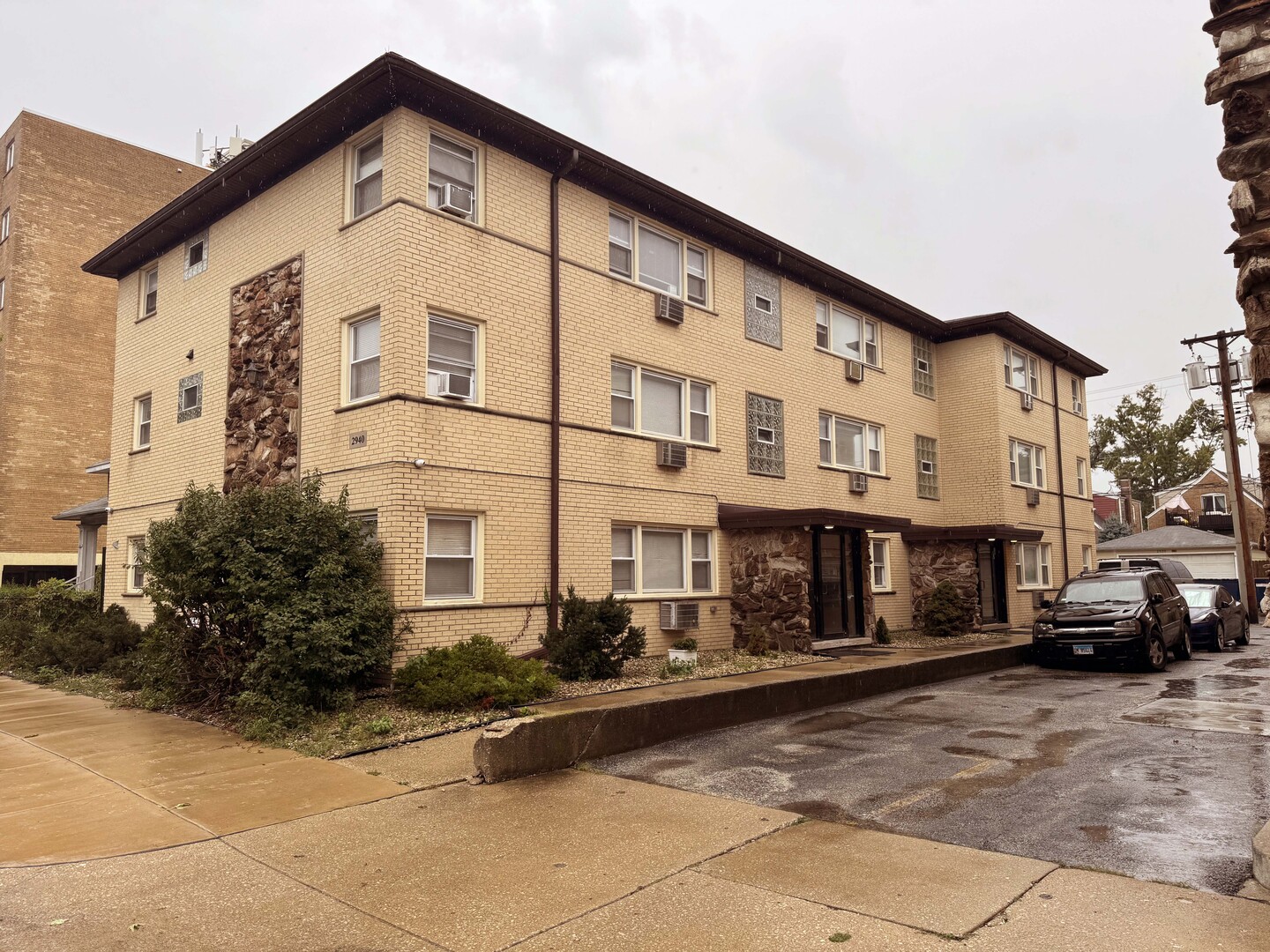 2940 N Harlem Avenue 6 Property Photo 1
