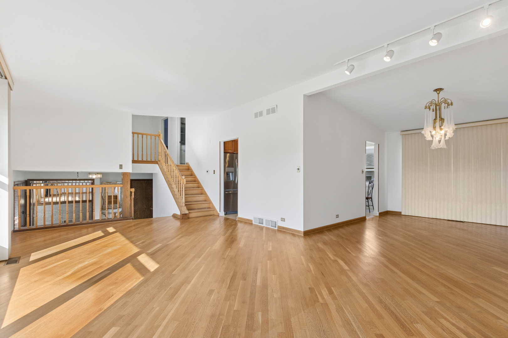 9222 Merrill Avenue Property Photo 9