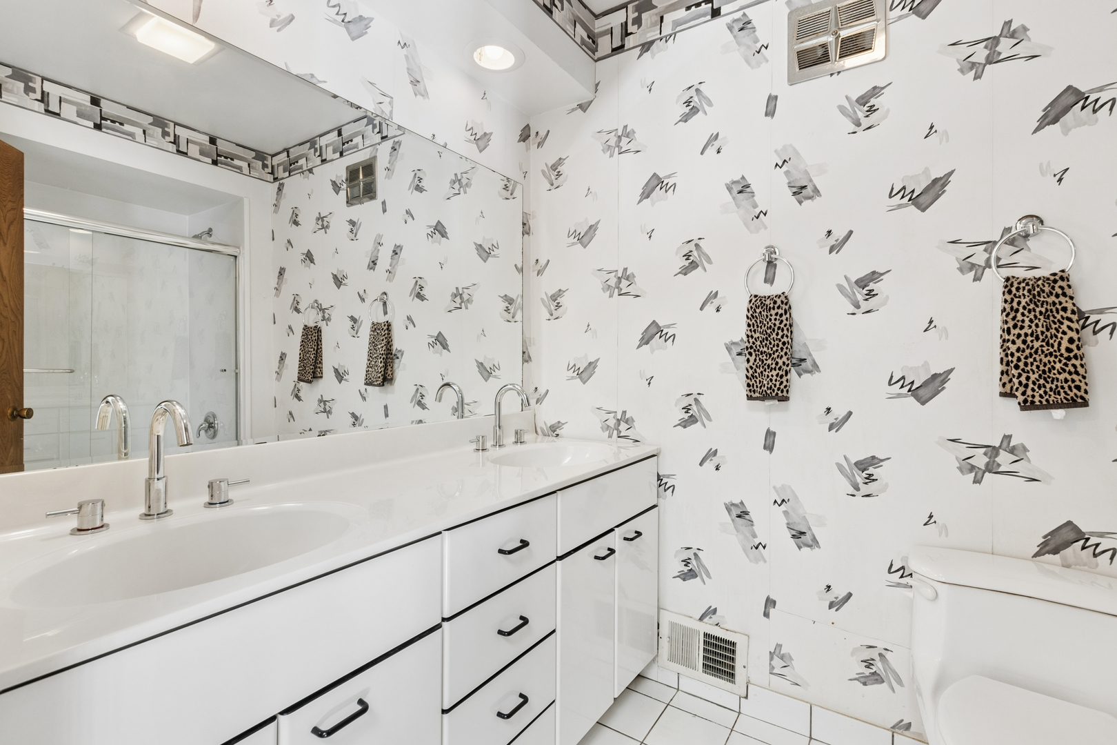 9222 Merrill Avenue Property Photo 13