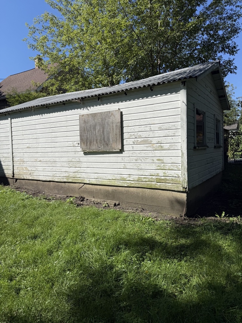 220 1st Street Property Photo 2