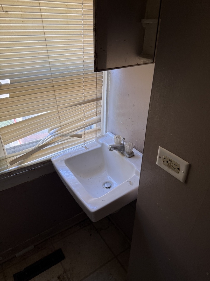 220 1st Street Property Photo 8