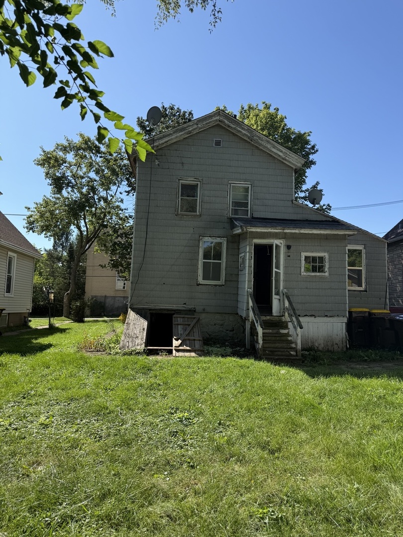 220 1st Street Property Photo 11