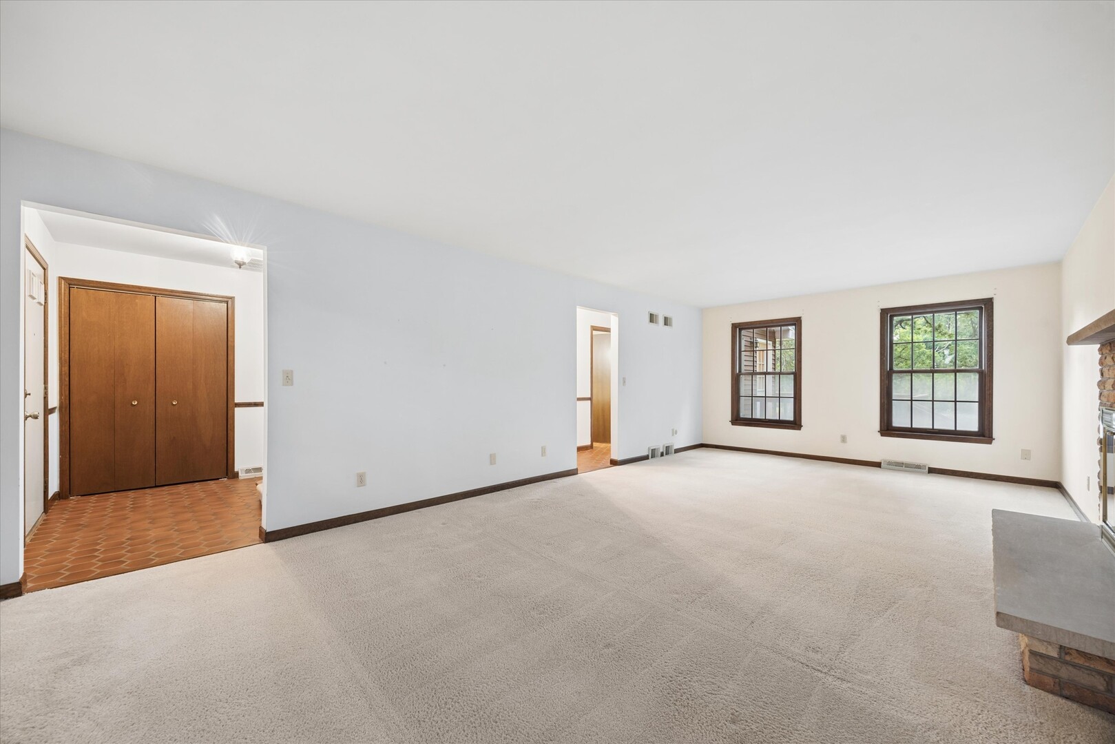 2s730 White Oak Lane Property Photo 15