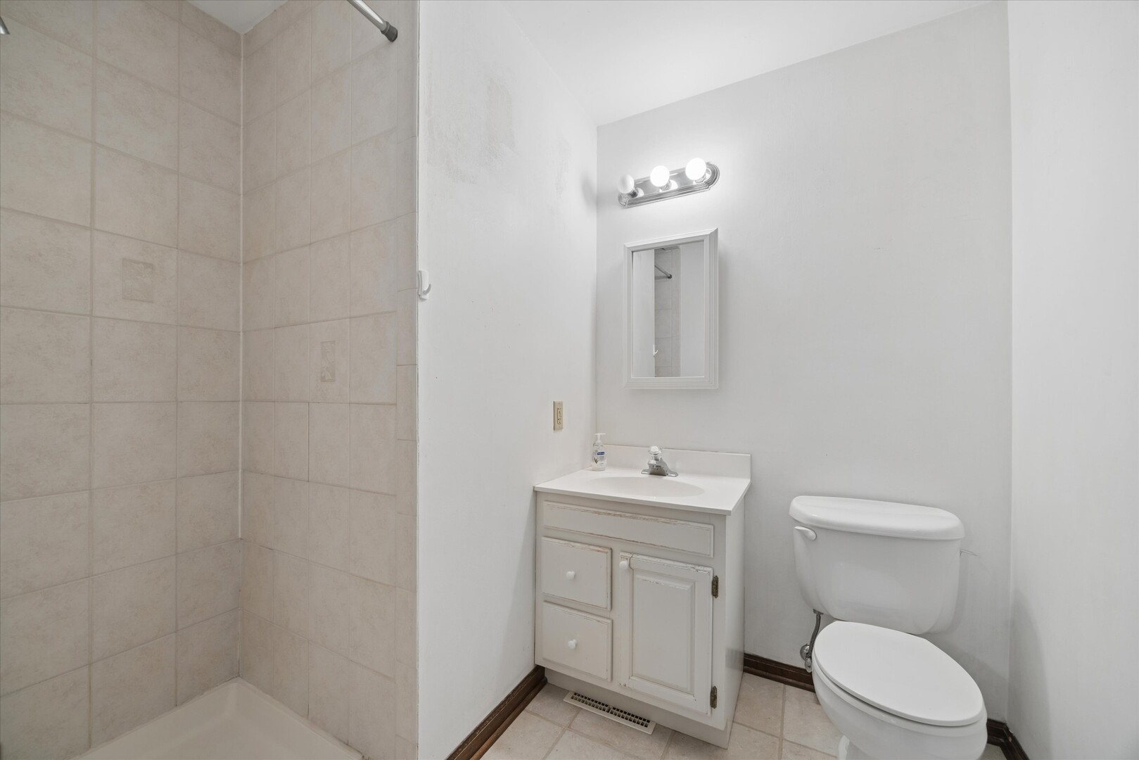 2s730 White Oak Lane Property Photo 20