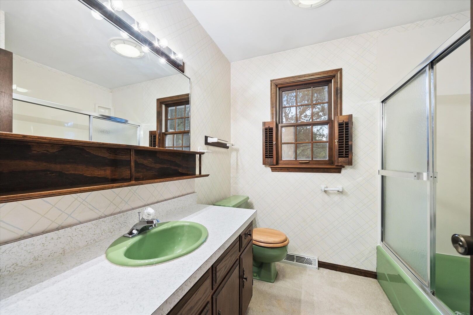 2s730 White Oak Lane Property Photo 24