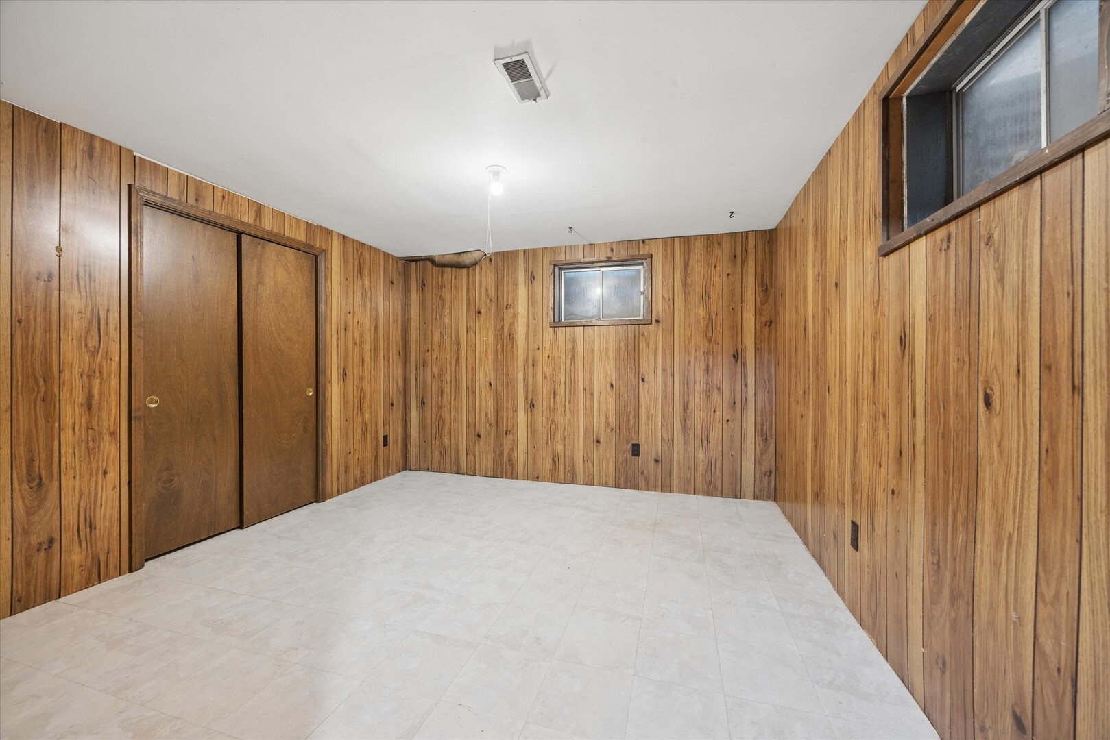 2s730 White Oak Lane Property Photo 25