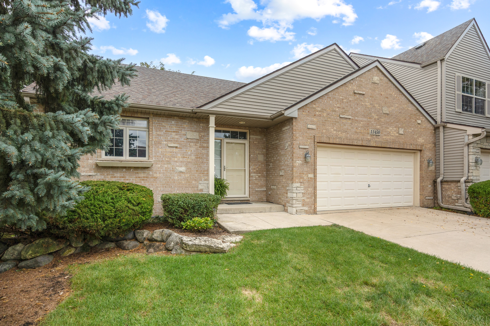 12765875 Property Photo 1