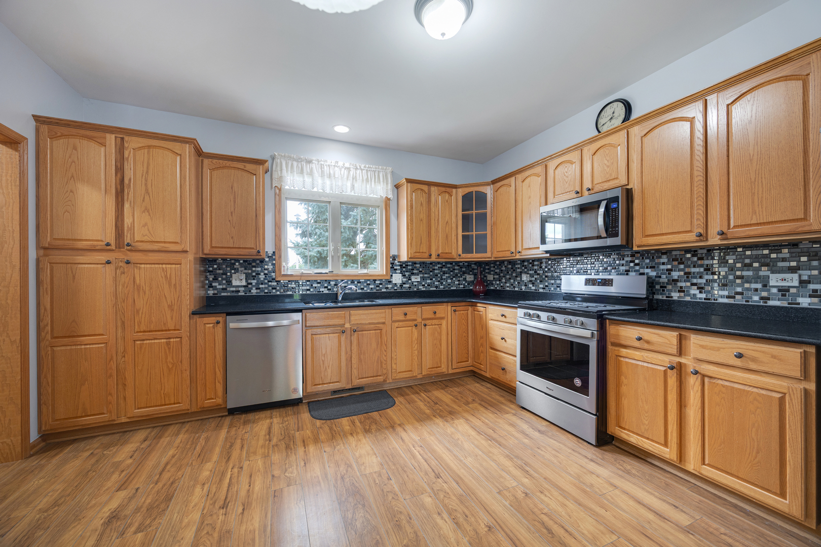 12765875 Property Photo 2
