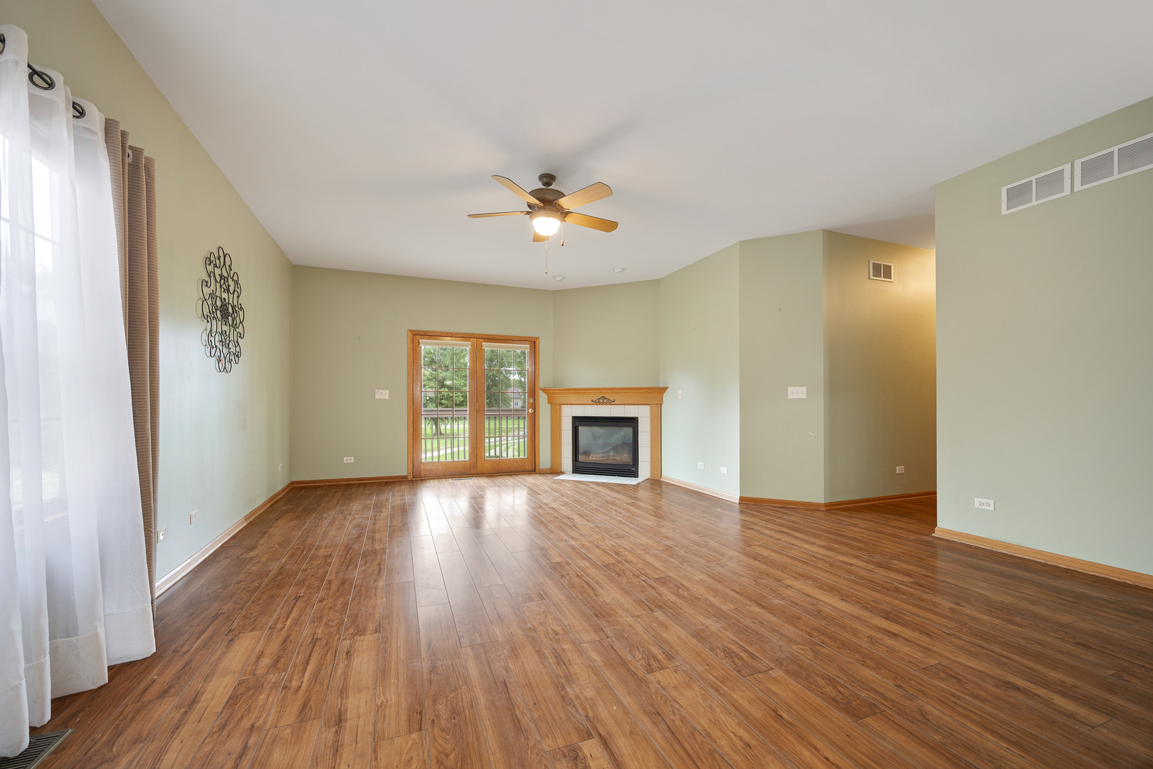 12765875 Property Photo 3