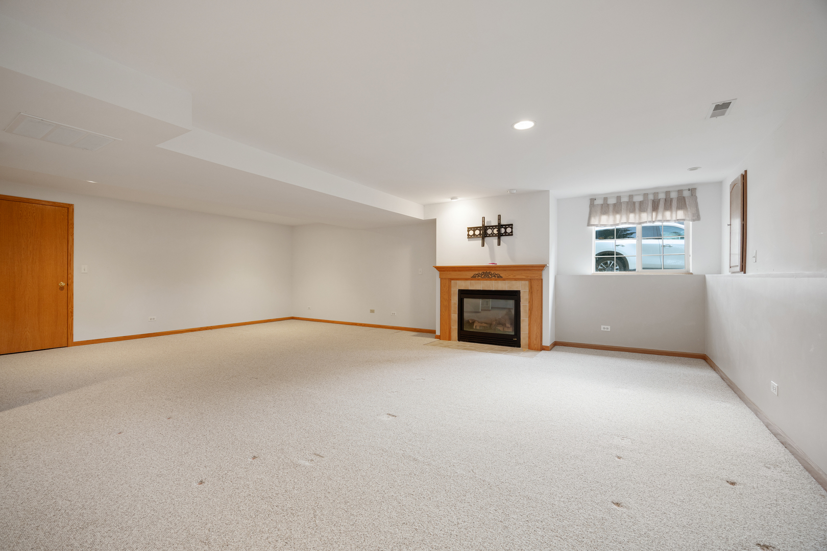12765875 Property Photo 5