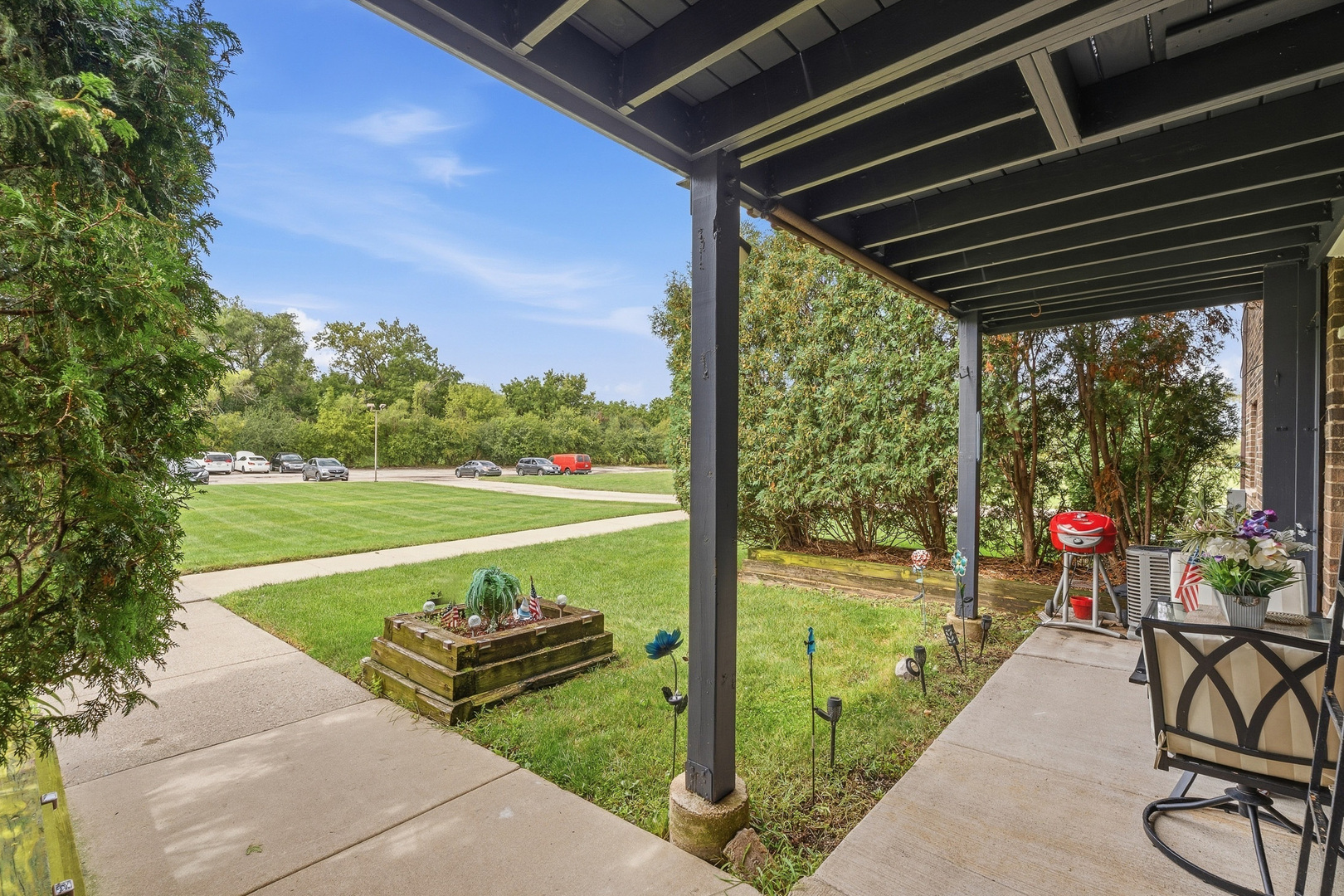 120 S La Londe Avenue 1g Property Photo 2