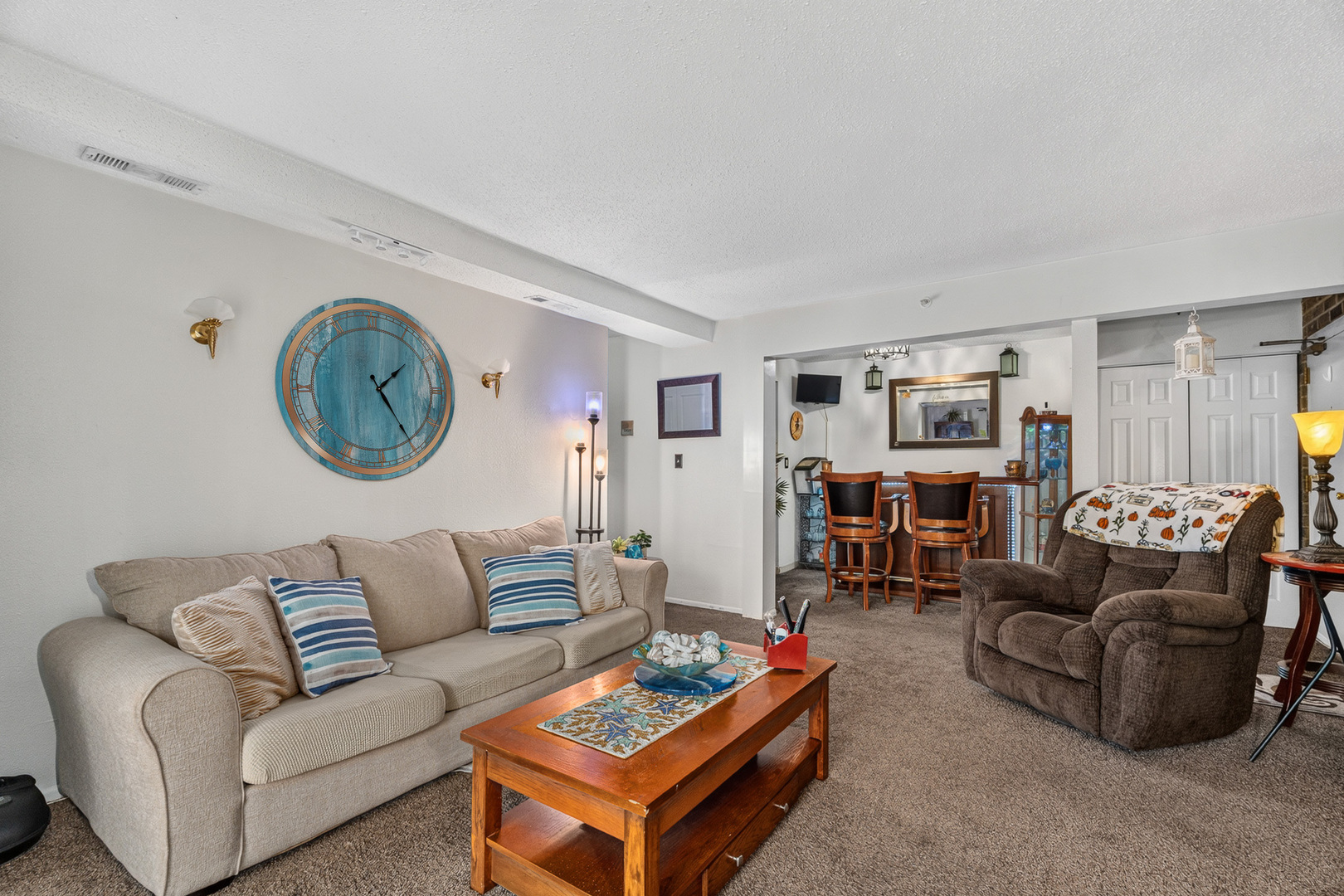 120 S La Londe Avenue 1g Property Photo 7
