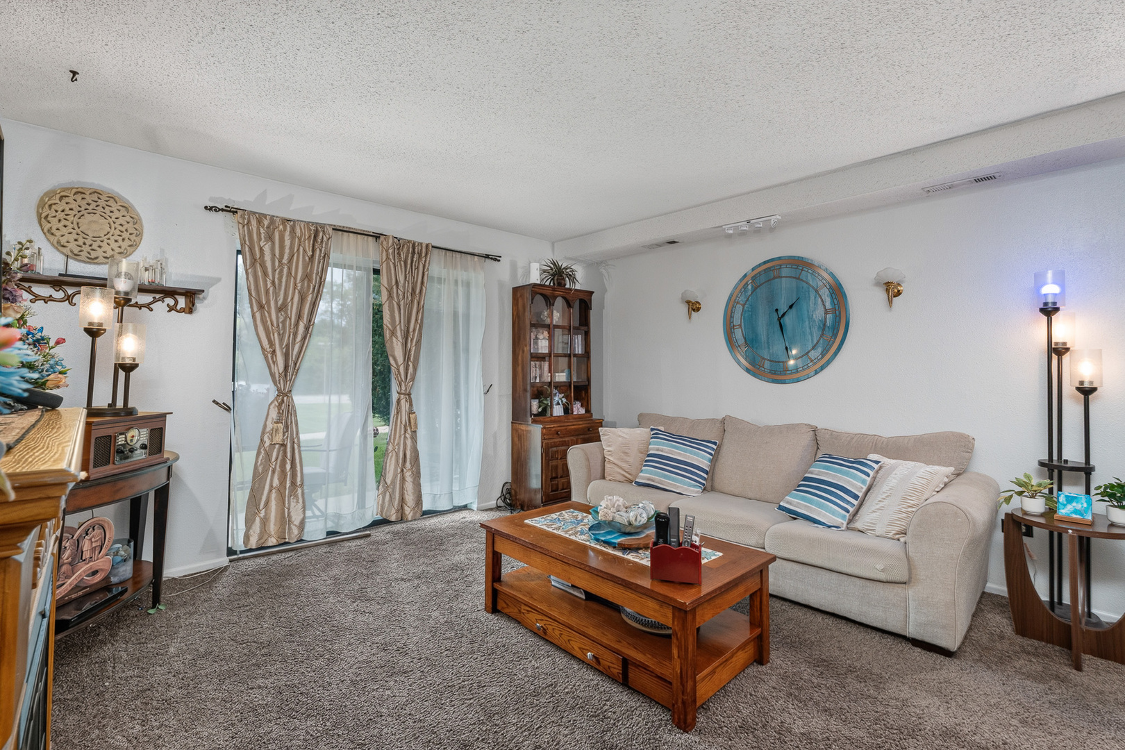 120 S La Londe Avenue 1g Property Photo 10