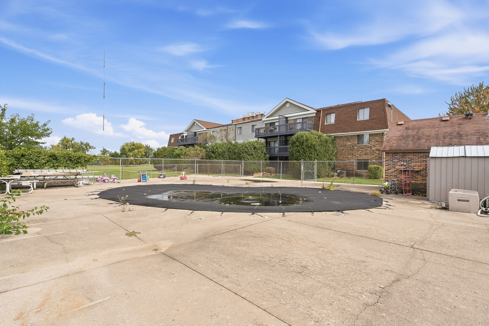 120 S La Londe Avenue 1g Property Photo 32