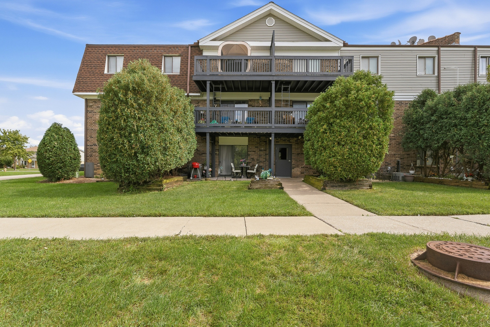 120 S La Londe Avenue 1g Property Photo 40