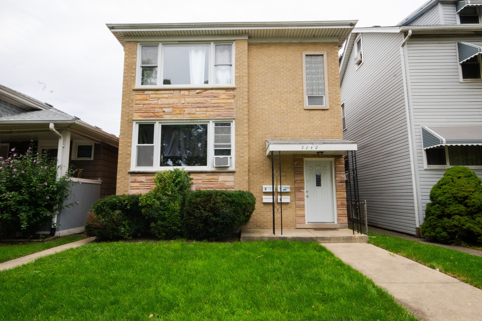 2242 N Narragansett Avenue