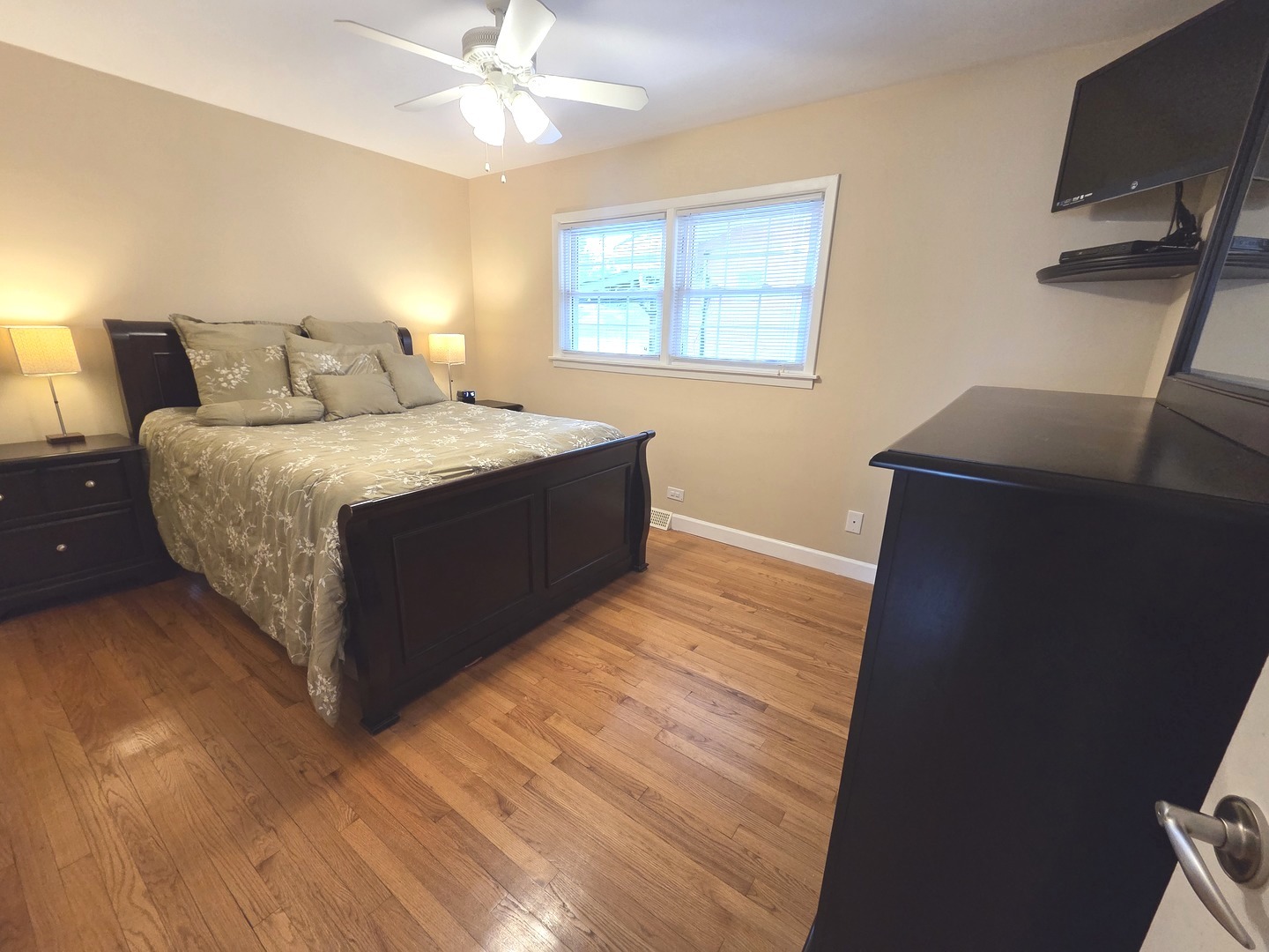 5705 W Maple Avenue Property Photo 9