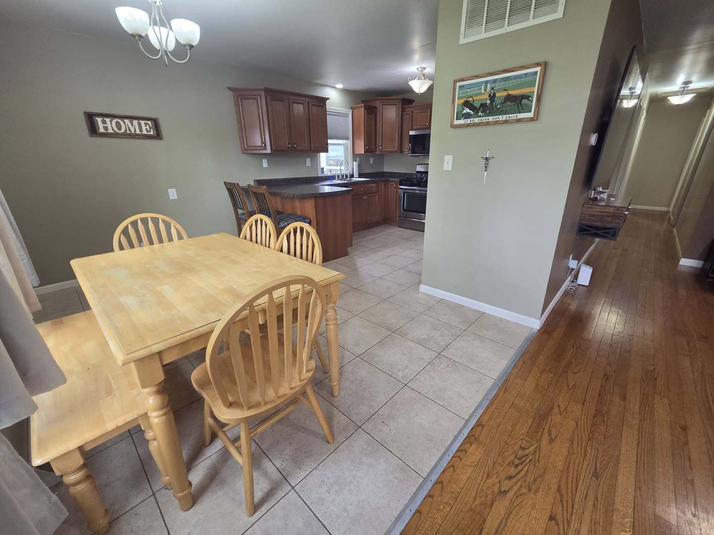 1445 Lantern Lane Property Photo 6