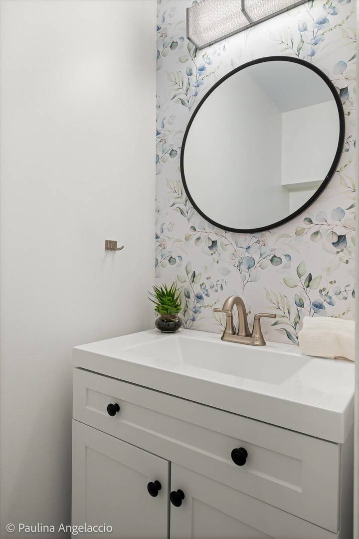 34318 N Barberry Road Property Photo 12