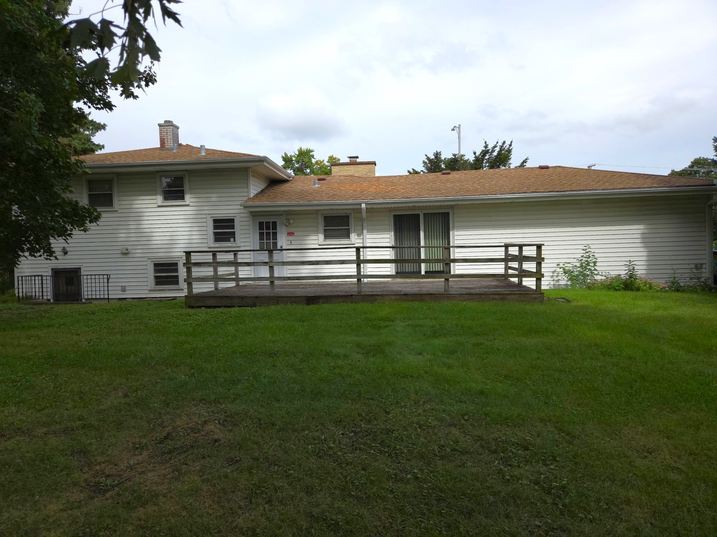 20w511 Army Trail Boulevard Property Photo 3